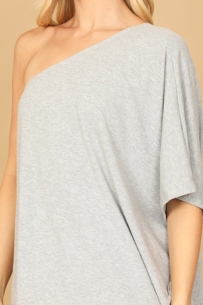 ONE SHOULDER HALF SLEEVE SOLID TOP