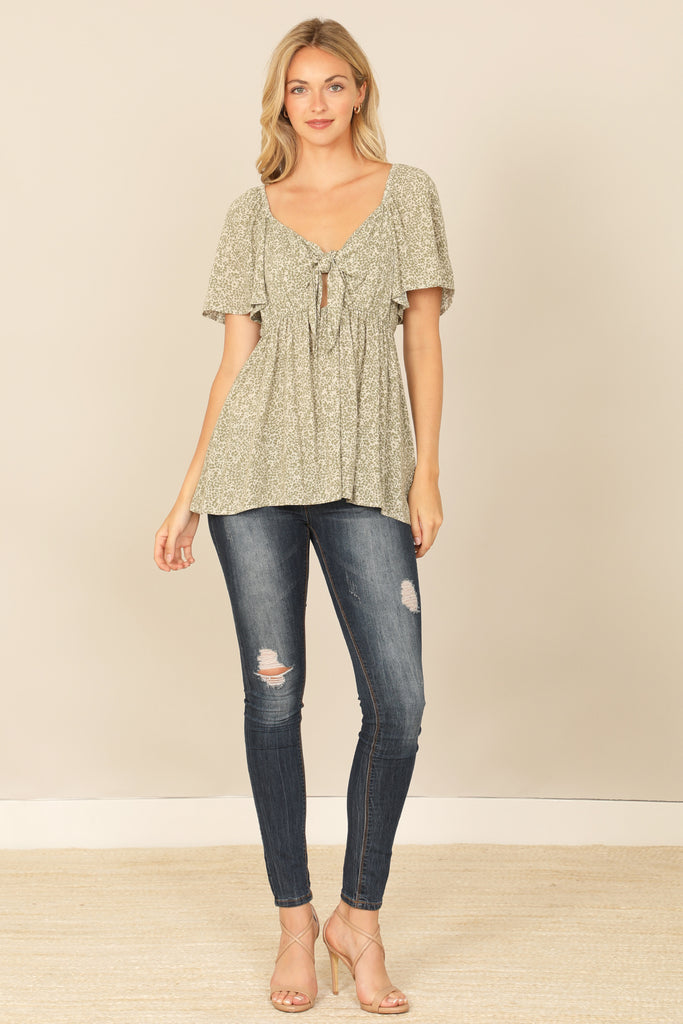 FRONT CUT-OUT KNOTTED TIE DETAIL PRINTED TOP