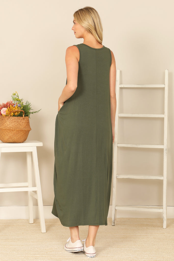 SLEEVELESS SIDE POCKET SOLID MAXI DRESS