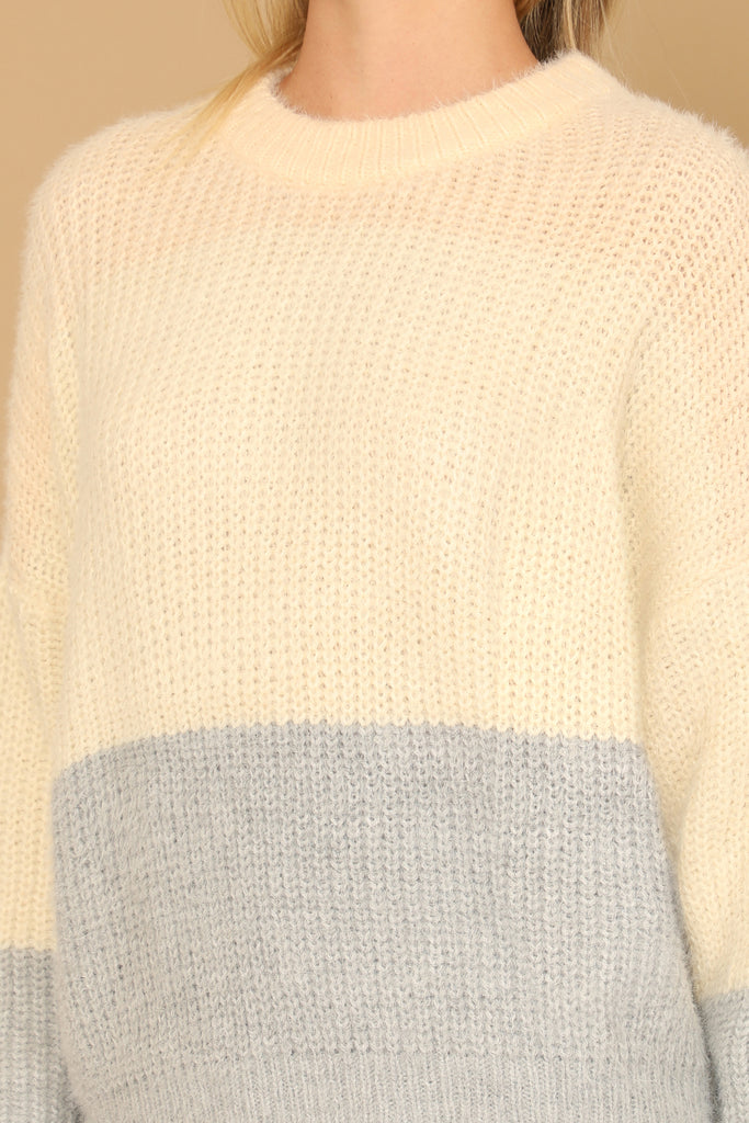 COLOR BLOCK KNIT SWEATER