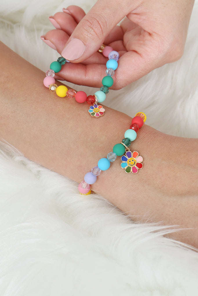 MAMA & MINI SMILE FLOWER ENAMEL CHARM BRACELET SET