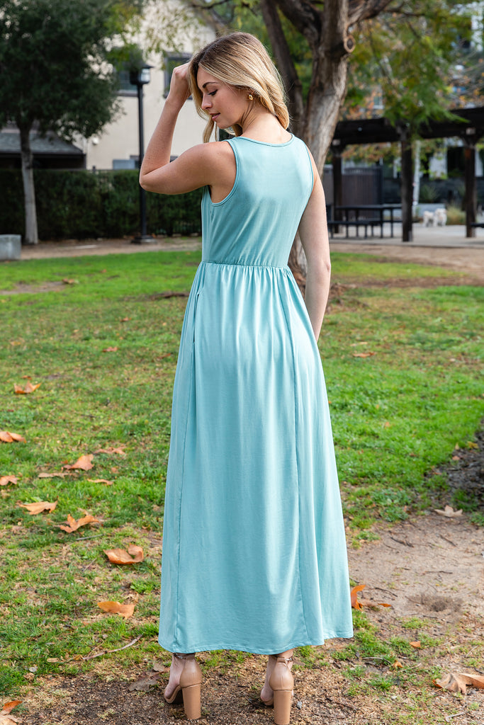 SOLID SLEEVELESS MAXI DRESS