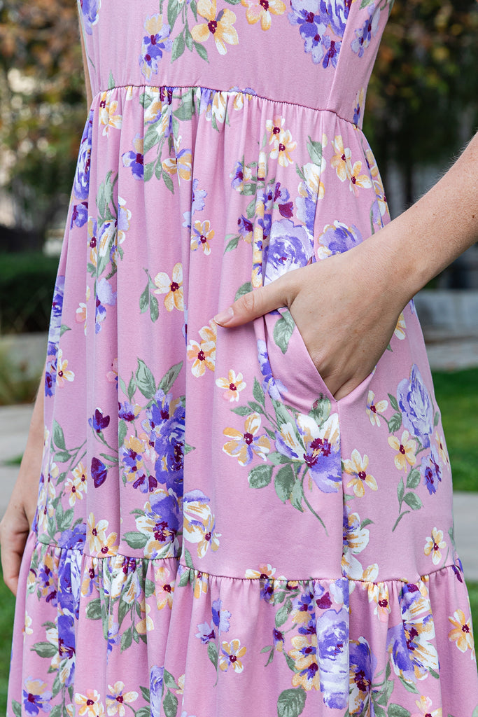 SHORT SLEEVE FLORAL KNEE LENGTH TIERED DRESS