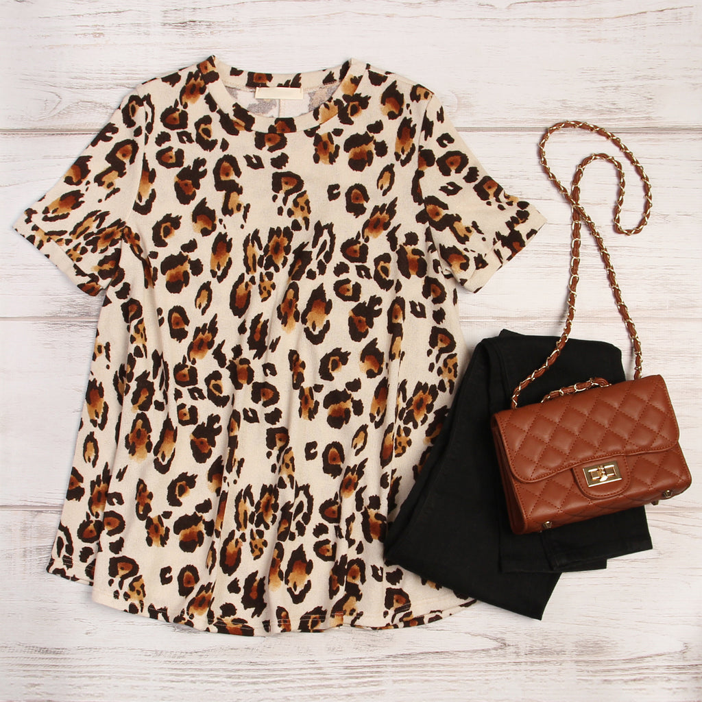 Short Sleeve Leopard Knit Sweater