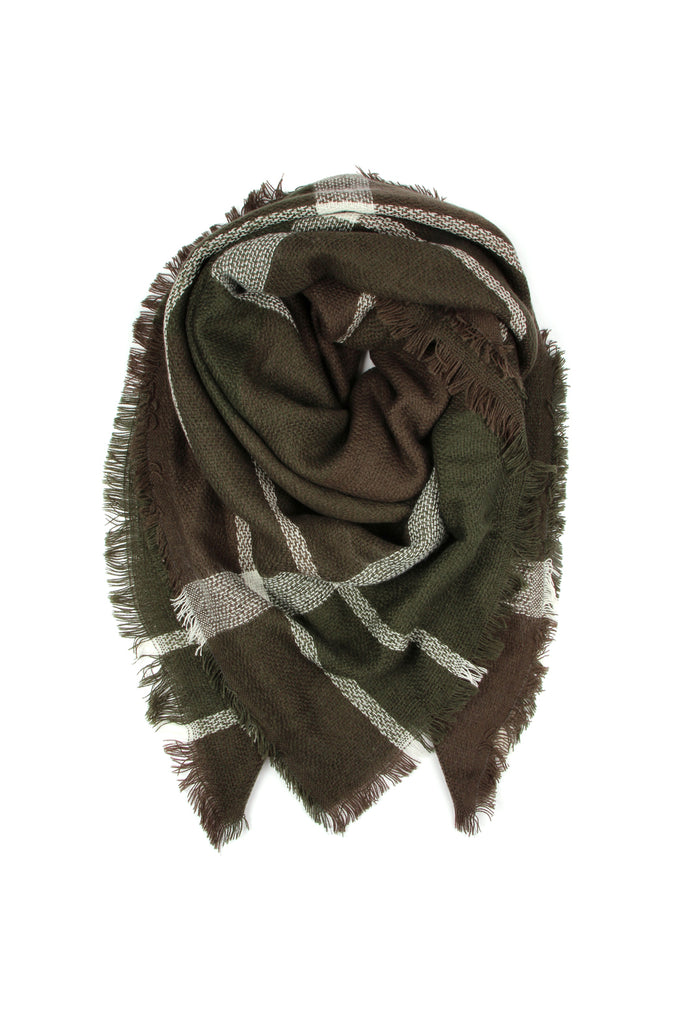 OLIVE BLANKET FRINGE SCARF