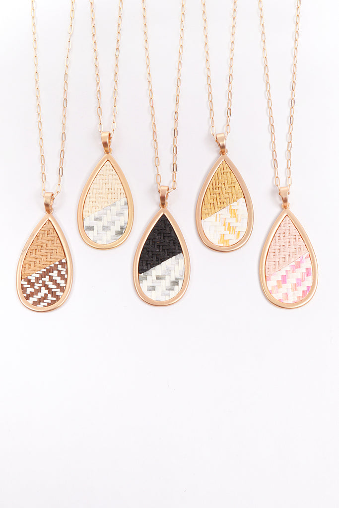 MYN1394 - TEARDROP SHAPE RATTAN PENDANT NECKLACE